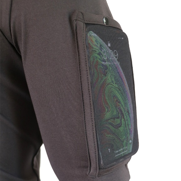 MEN’S SPORTS PHONE SHIRT THAT HOLDS YOUR PHONE NWT - Picture 4 of 8